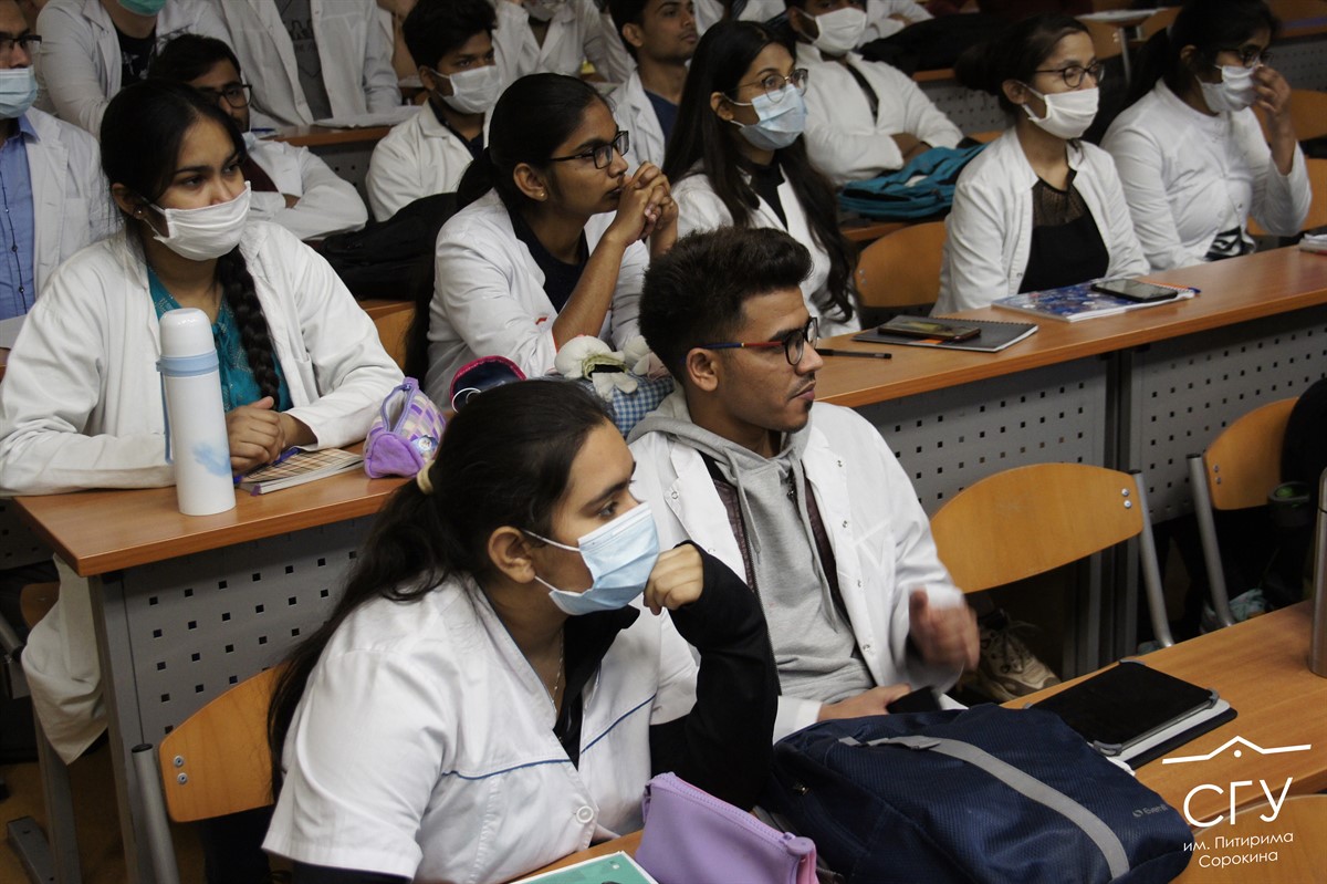 Студентам-медикам рассказали о современных технологиях в молекулярной биологии