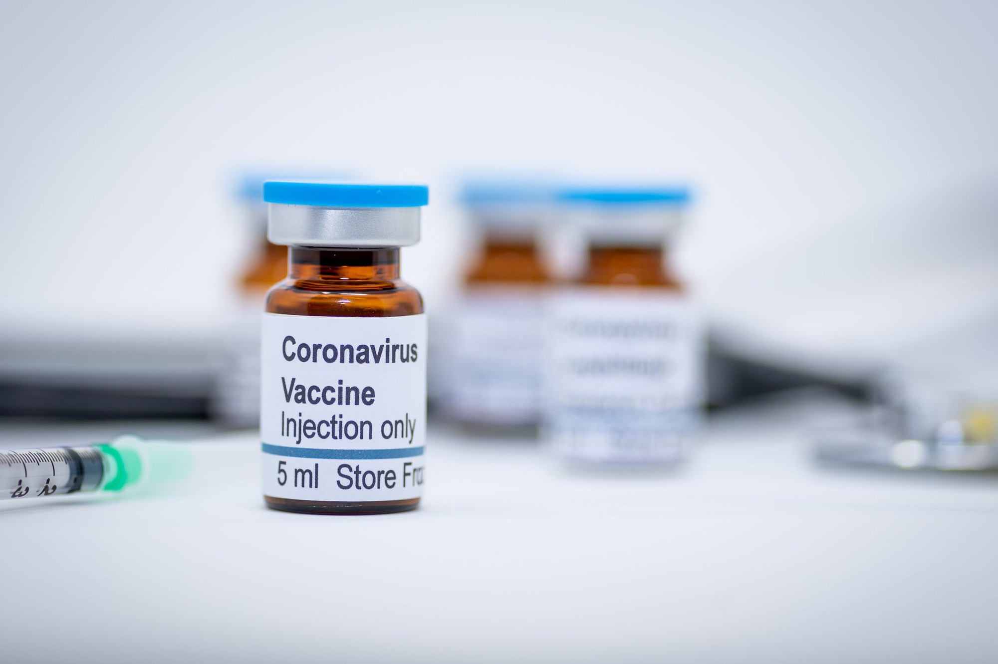  Обновленная вакцина от COVID-19 появится в августе или сентябре этого года 