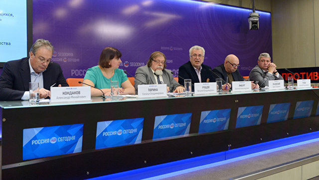 Эксперты о профстандарте педагога: вводить рано, но и затягивать нельзя