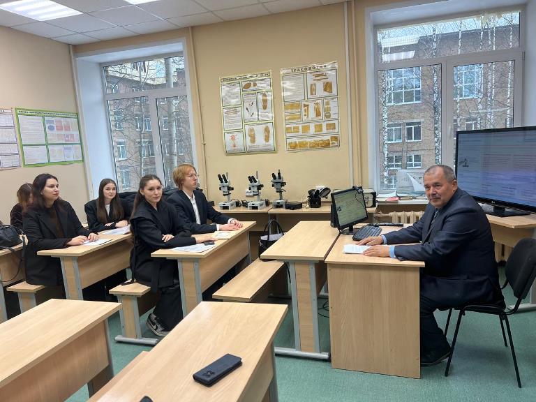 В Юридическом институте обсудили использование современных технологии в расследовании преступлений