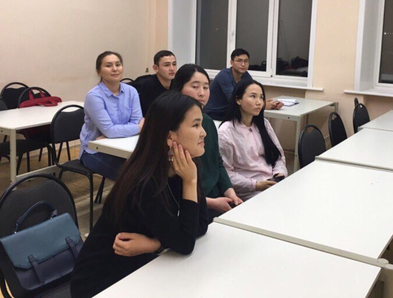 В СГУ им. Питирима Сорокина открылся новый сезон разговорного клуба