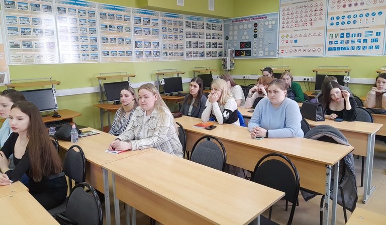 Студенты Юридического института узнали о работе органов опеки от практика