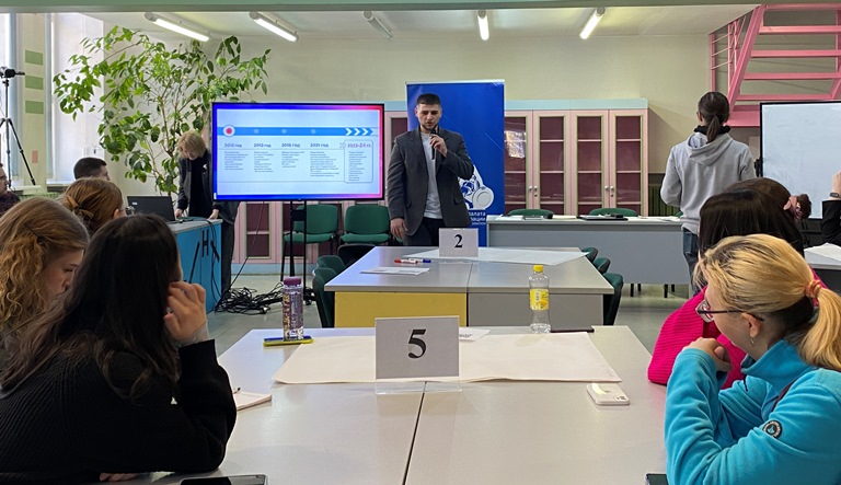 Будущие пиарщики и политологи примерили роль общественного наблюдателя