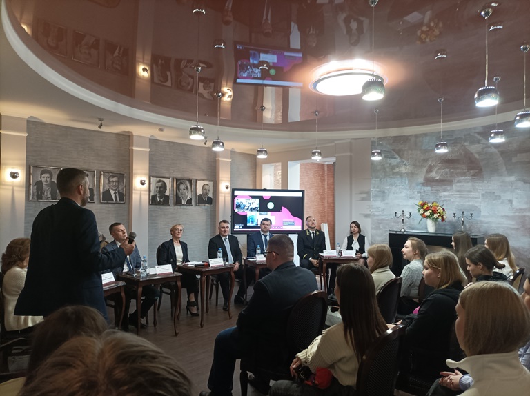 На круглом столе в рамках XII Юридических чтений обсудили вопросы развития мировой юстиции в Республике Коми