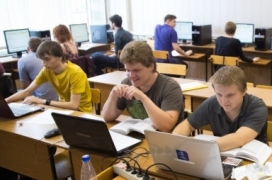 Почти половина будущих IT-специалистов останется работать в России