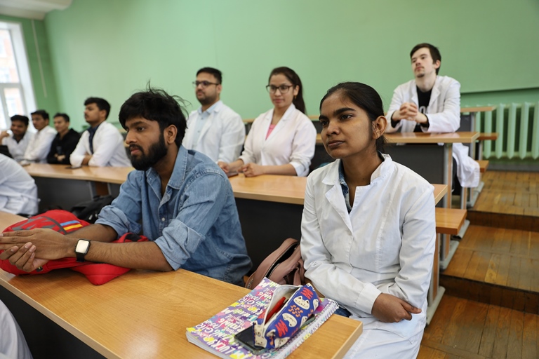 Будущие врачи обсудили угрозу пропаганды наркотиков в сети Интернет