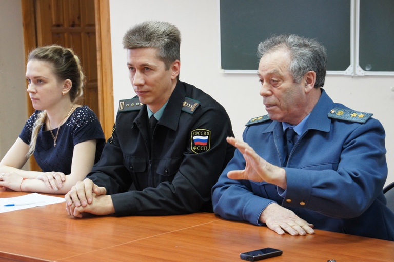 Как пройти конкурсные испытания при поступлении на государственную службу?