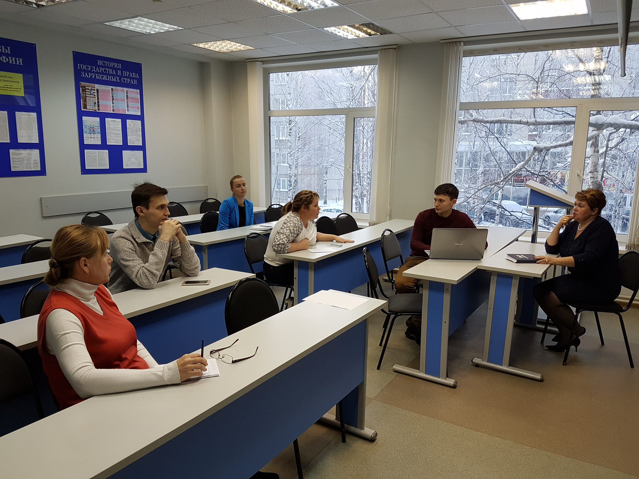 Представители колледжа познакомились с возможностями бизнес-инкубатора СГУ