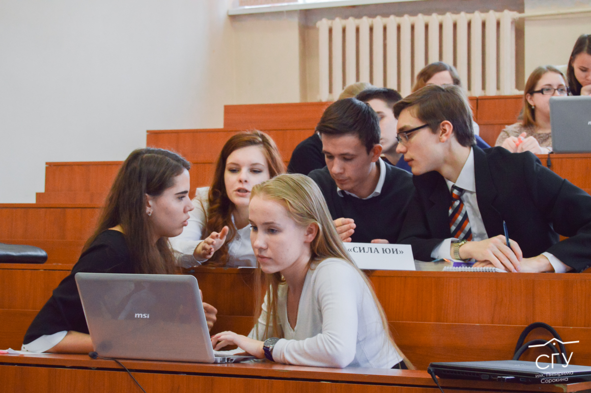 Студенты-юристы посоревновались в знании законов о юридических лицах