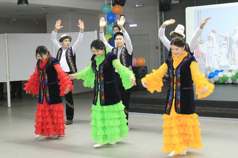 Иностранные студенты СГУ им. Питирима отметили Нооруз