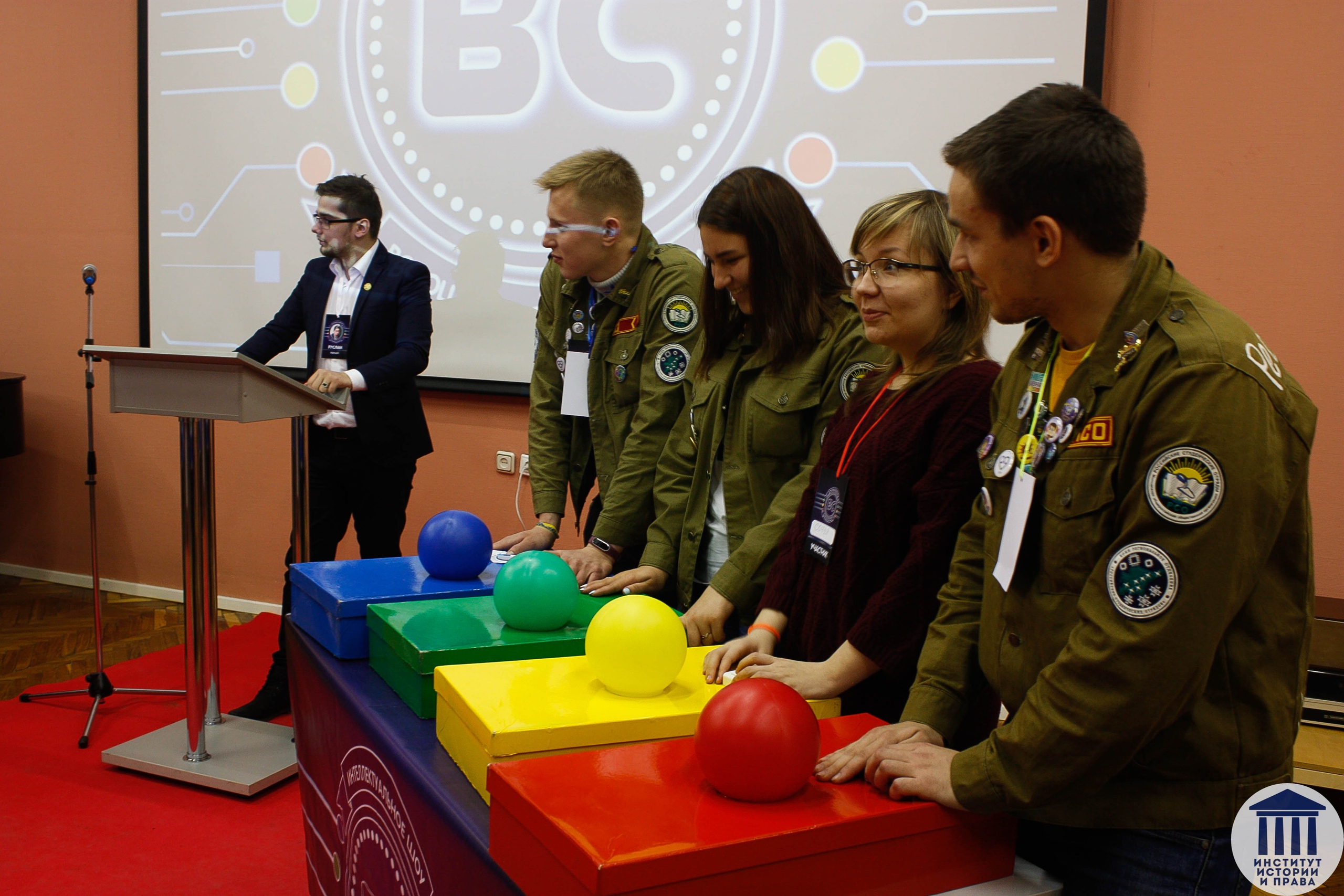 Перестрелка интеллектом