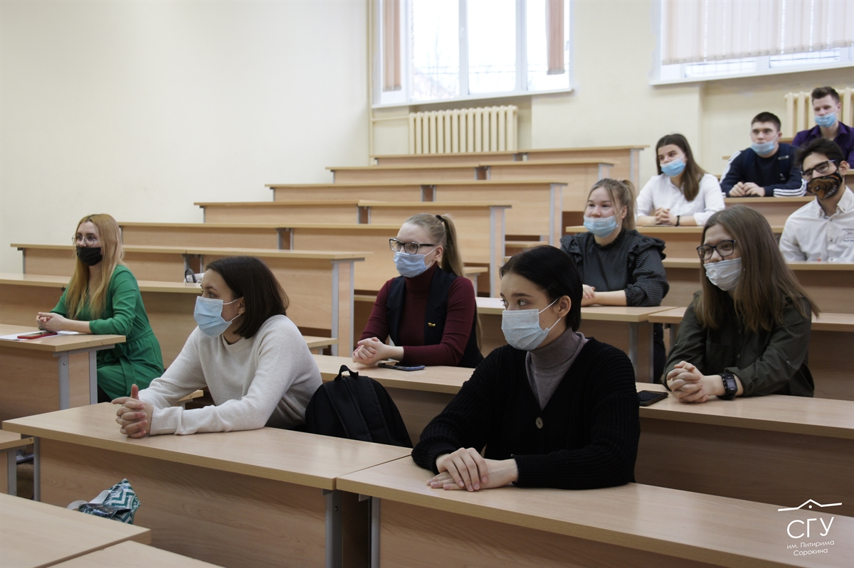 Преподаватели и учителя обсудили вопросы сохранения здоровья в рамках всероссийской конференции 