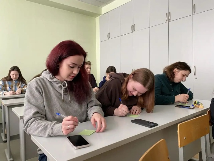 В Институте естественных наук СГУ им. Питирима Сорокина обсудили ответственность за свой выбор и последствия употребления ПАВ