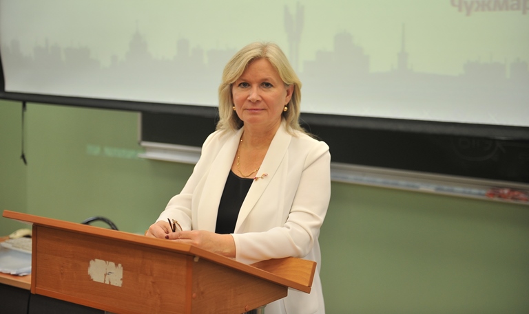 В СГУ им. Питирима Сорокина на публичной лекции рассказали о налогах на доходы физических лиц 