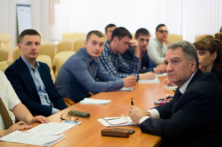 Занятия магистров по проектному управлению проходят в Министерстве экономики Республики Коми