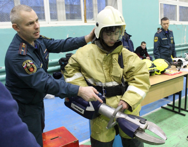 «Школа безопасности» для самых талантливых