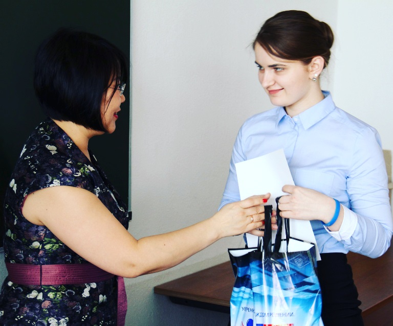 Cтудентка Юридического института Серебрякова Виктория награждена дипломом за лучший доклад