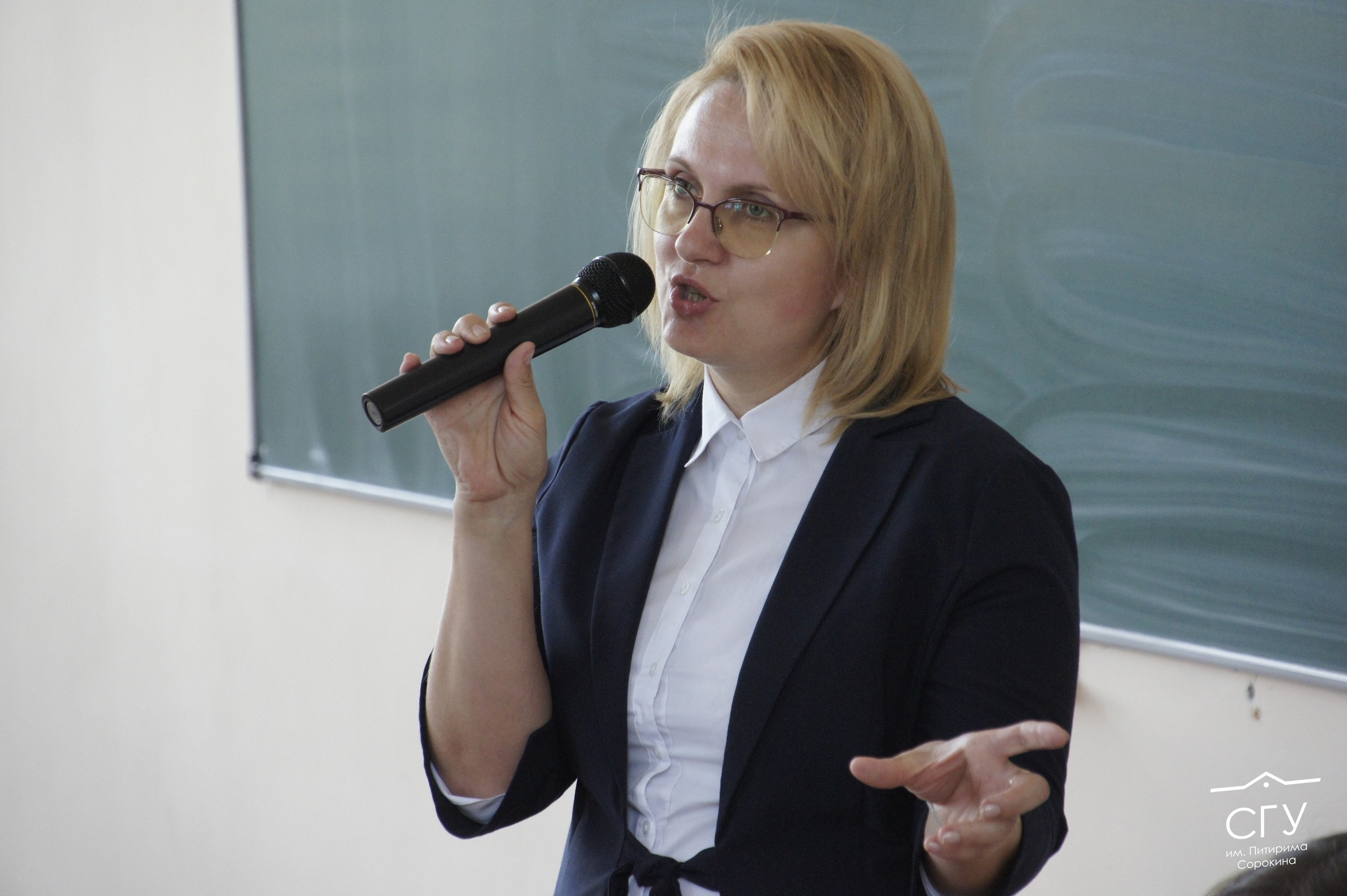 О социальных вопросах через призму политики