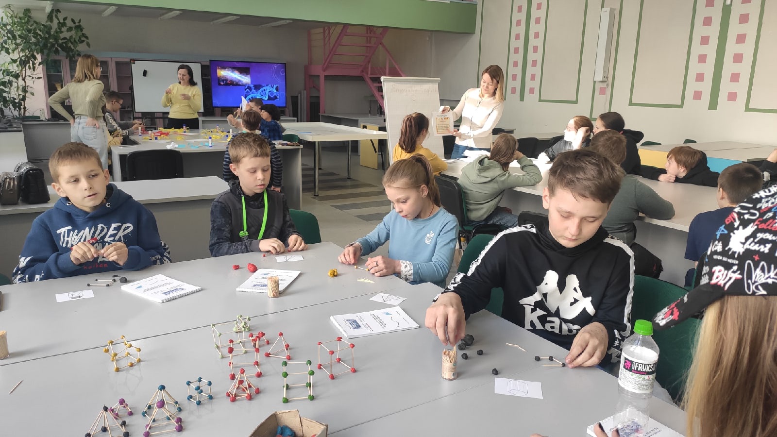В СГУ им. Питирима Сорокина состоялись мастер-классы для школьников в рамках акции «#Мывместе с ДНК»